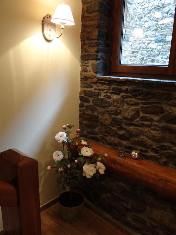 Alba D'Esteve. Casa Rural Espot Ruang foto